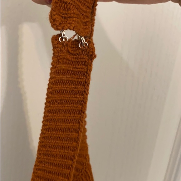 Knitted Burnt orange halter top - Picture 3 of 3